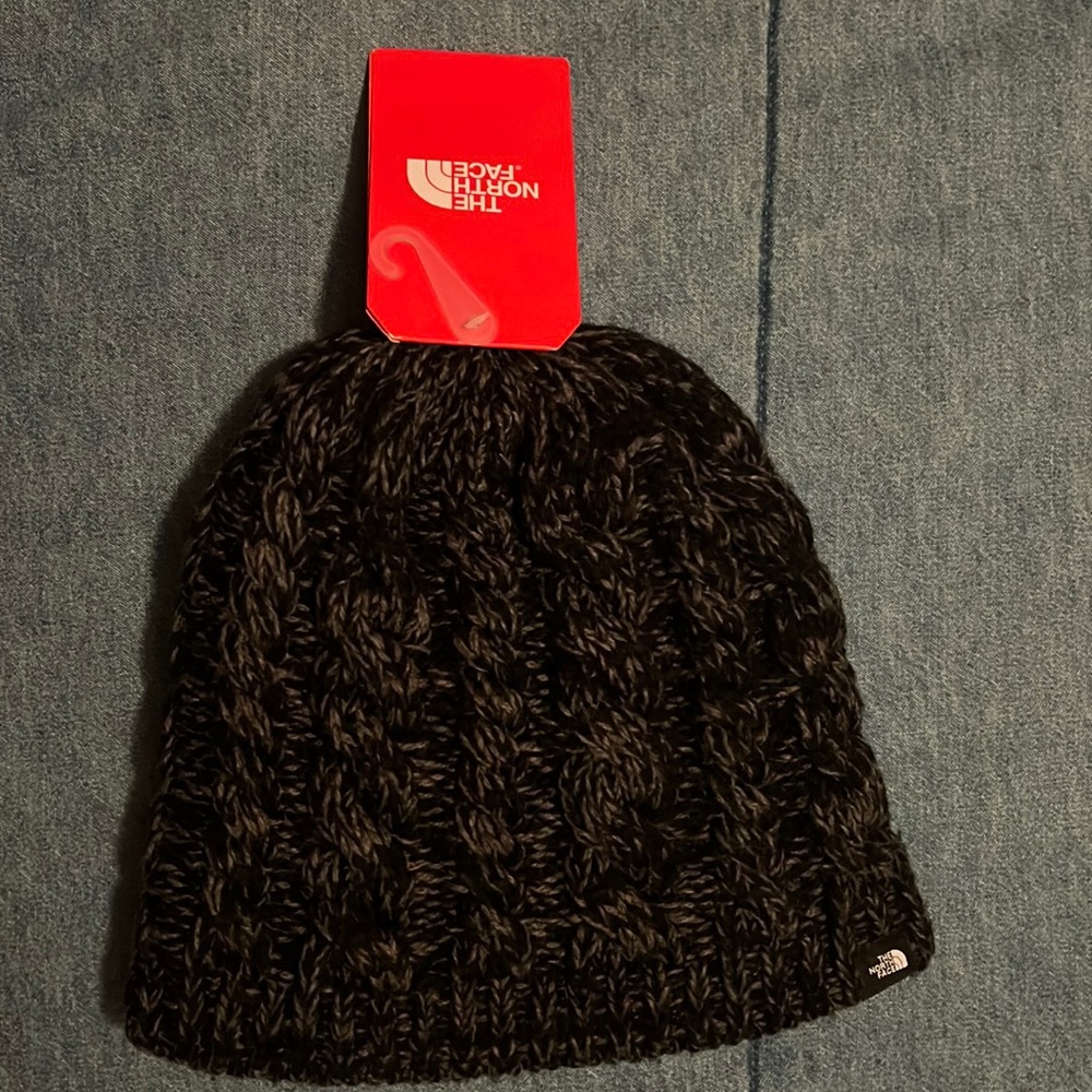 The North Face Women’s Black/Graphite Winter Fuzzy Cable Beanie